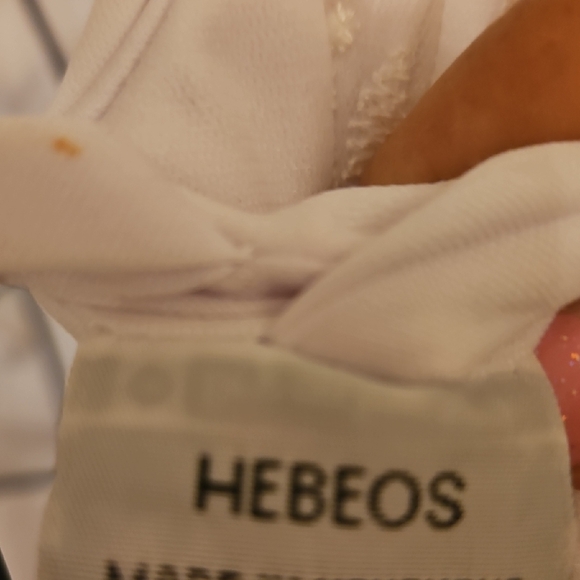 Elegant White Lace Wedding Dress - Picture 2 of 9